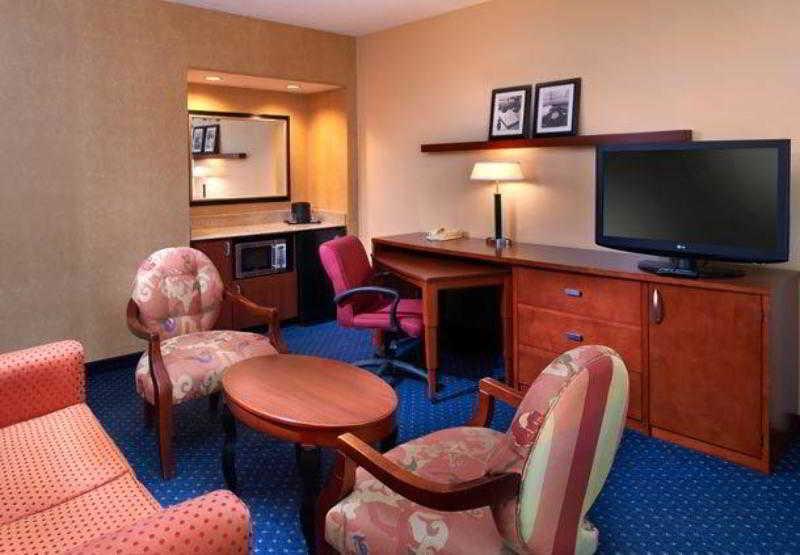 Courtyard By Marriott Minneapolis-St. Paul Airport Mendota Heights Bilik gambar